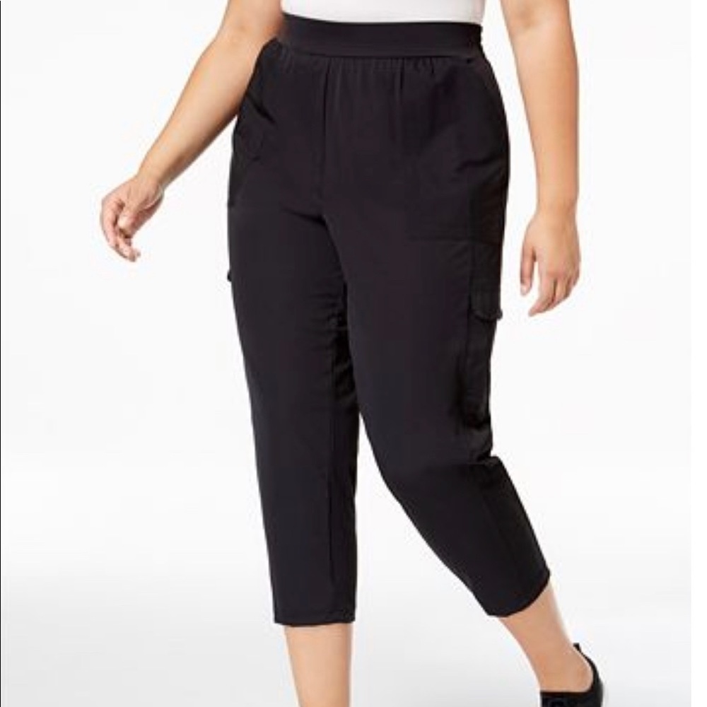 - Ideology
Plus Size Recycled Woven Cargo Pa… - Picture 1 of 4